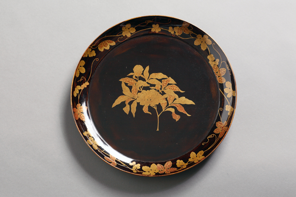 【年中無休】 Peony with Tray maki-e Kodaiji and Design Grape アイドルグッズ